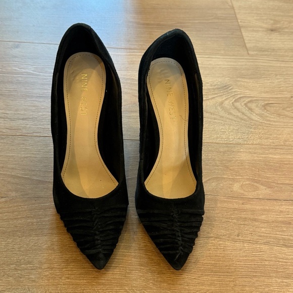 Nine West Harlyn Block-Heel Pumps Elegant Black Suede Women's size 4 - Picture 2 of 7